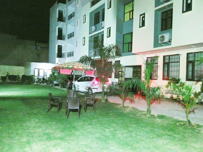 Hotel Olive & Blue - Govt Approved Hotel Near Delhi Airport Нью-Делі Екстер'єр фото